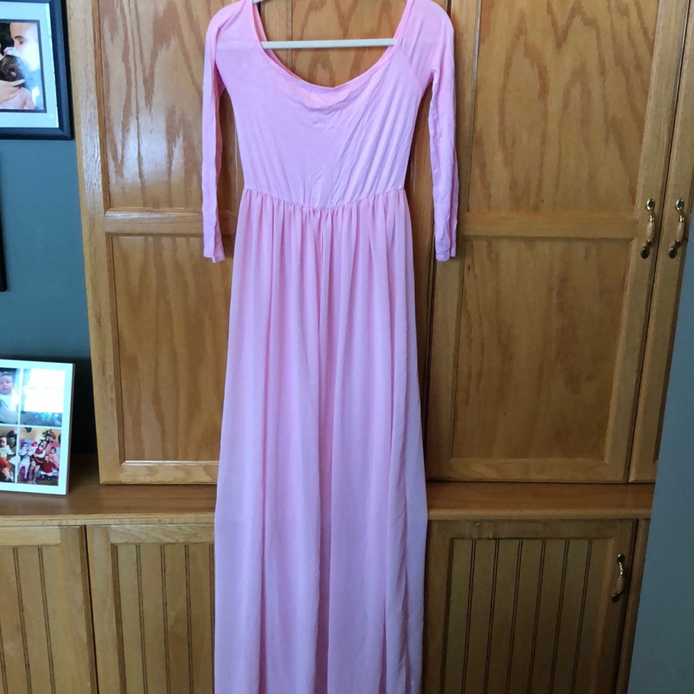 Maternity photo shoot dress.